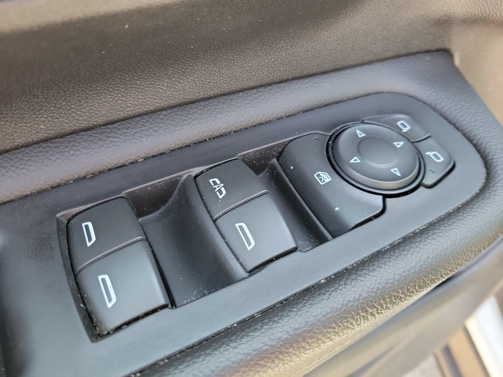 Used 2023 Summit White GMC SLE image 18