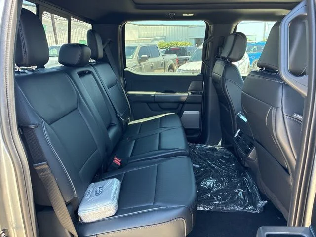 New 2026 Iconic Silver Metallic Ford Lariat® image 31