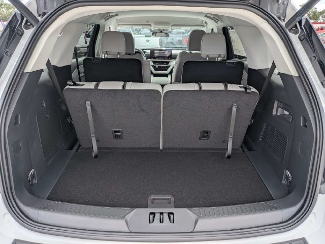 2026 Ford Explorer Active - Photo 15