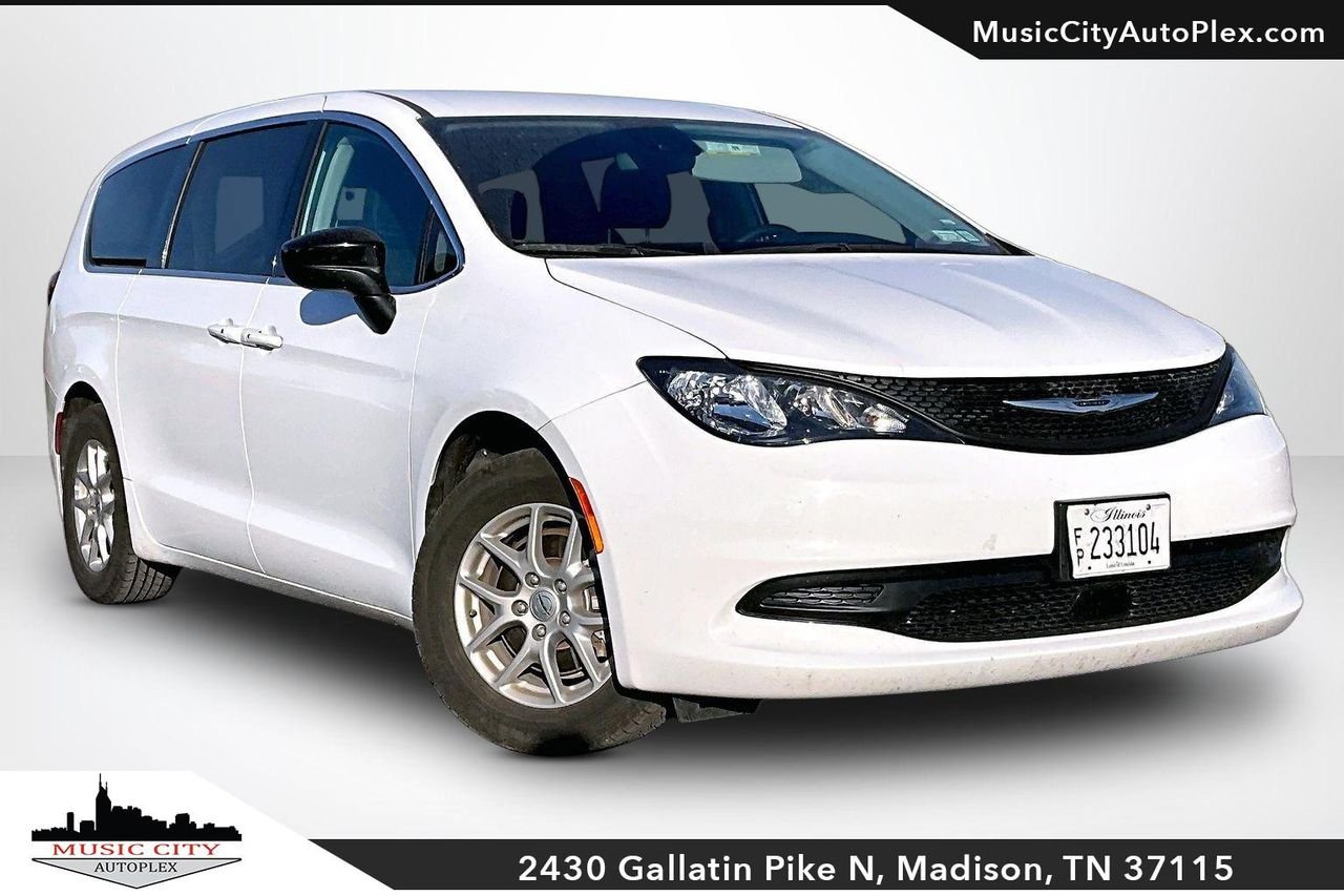 2024 Chrysler Voyager
