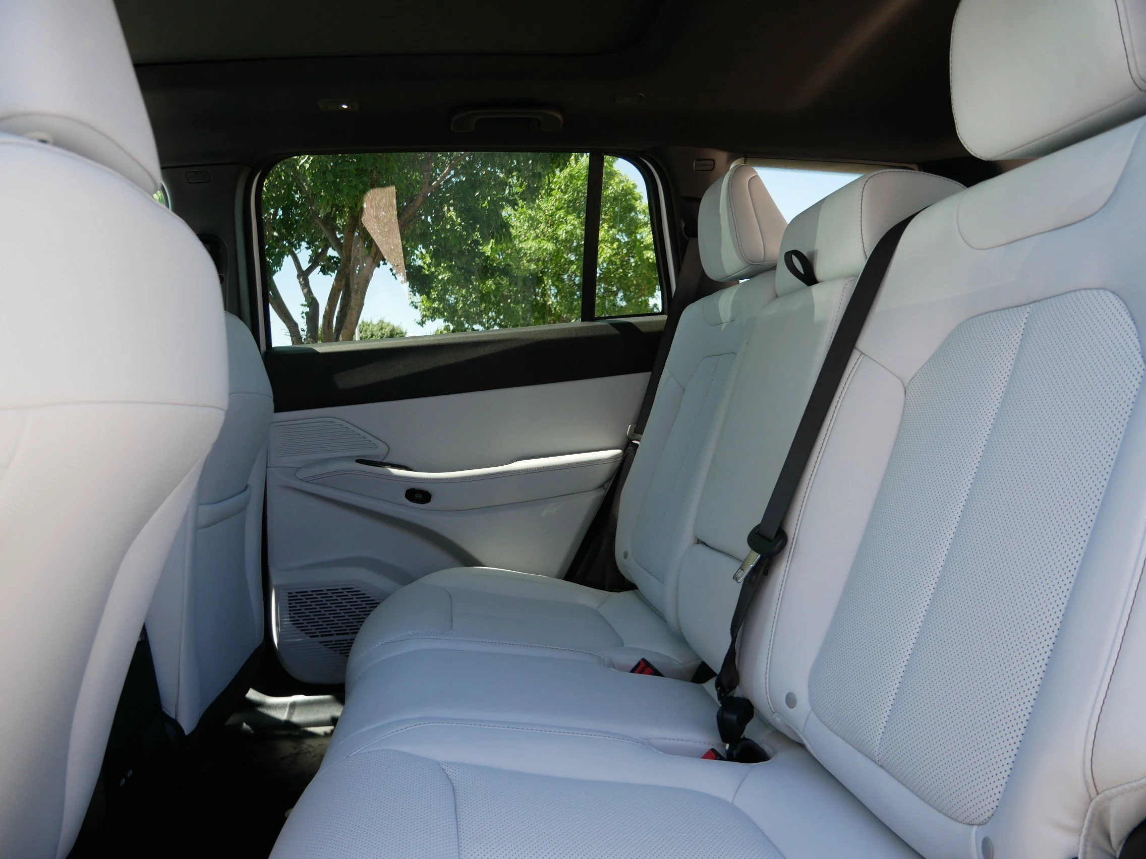 New 2026 Bright White Clearcoat Jeep Limited image 10