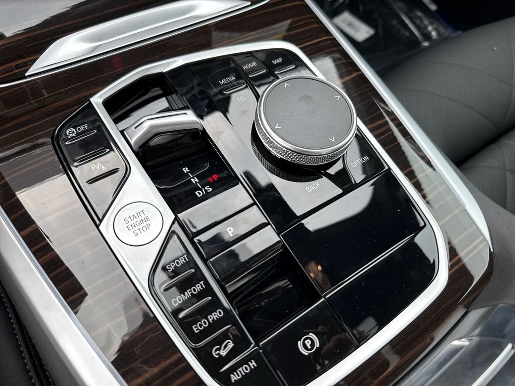 New 2026 Green Metallic BMW xDrive40i image 20