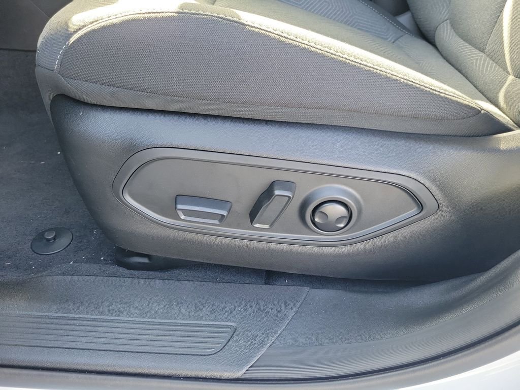New 2026 Bright White Clearcoat Jeep Laredo image 20