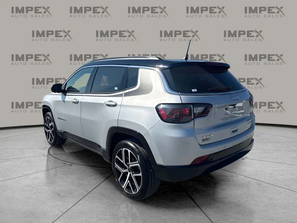 Used 2025 Silver Jeep Limited image 3