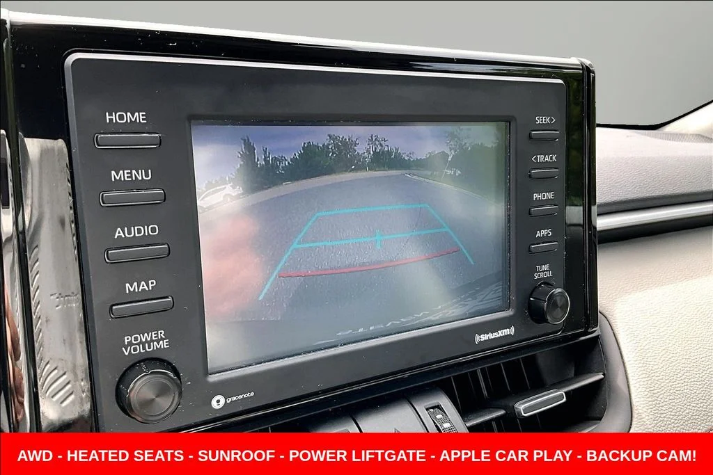 Used 2020 Gray Toyota XLE Premium image 14