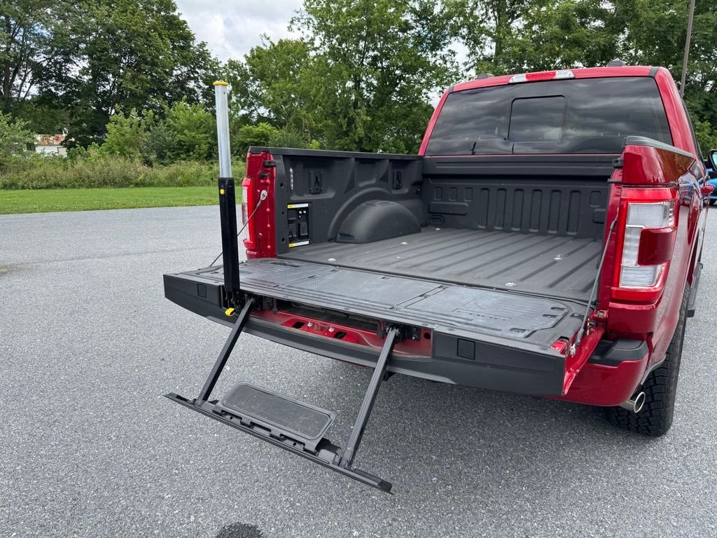 Used 2023 Red Ford Lariat image 28