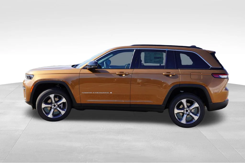 New 2026 Copper Shino Metallic Clearcoat Jeep Limited image 6