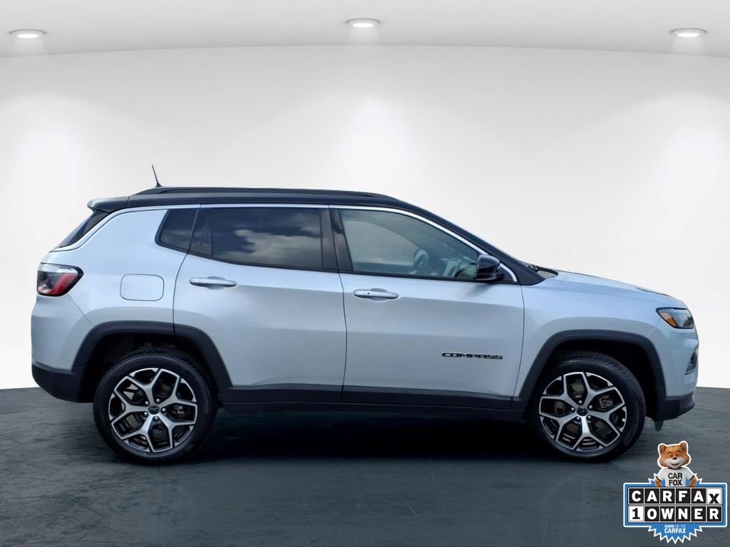Used 2025 Silver Jeep Limited image 5