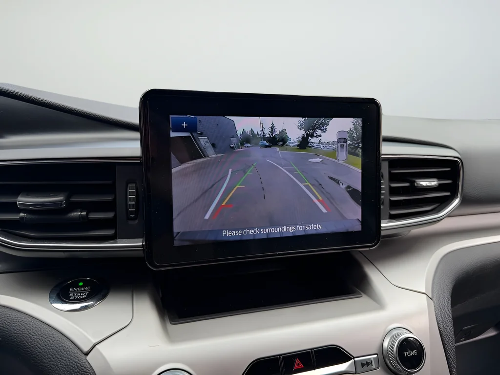 Used 2020 Black Ford XLT image 17