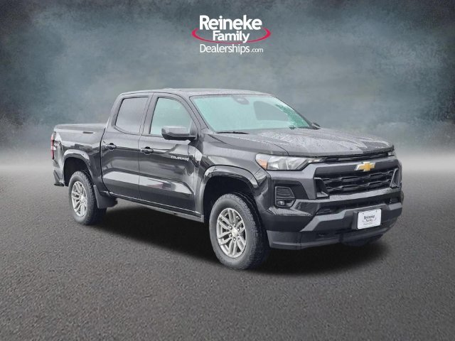 Used 2023 Black Chevrolet LT image 3