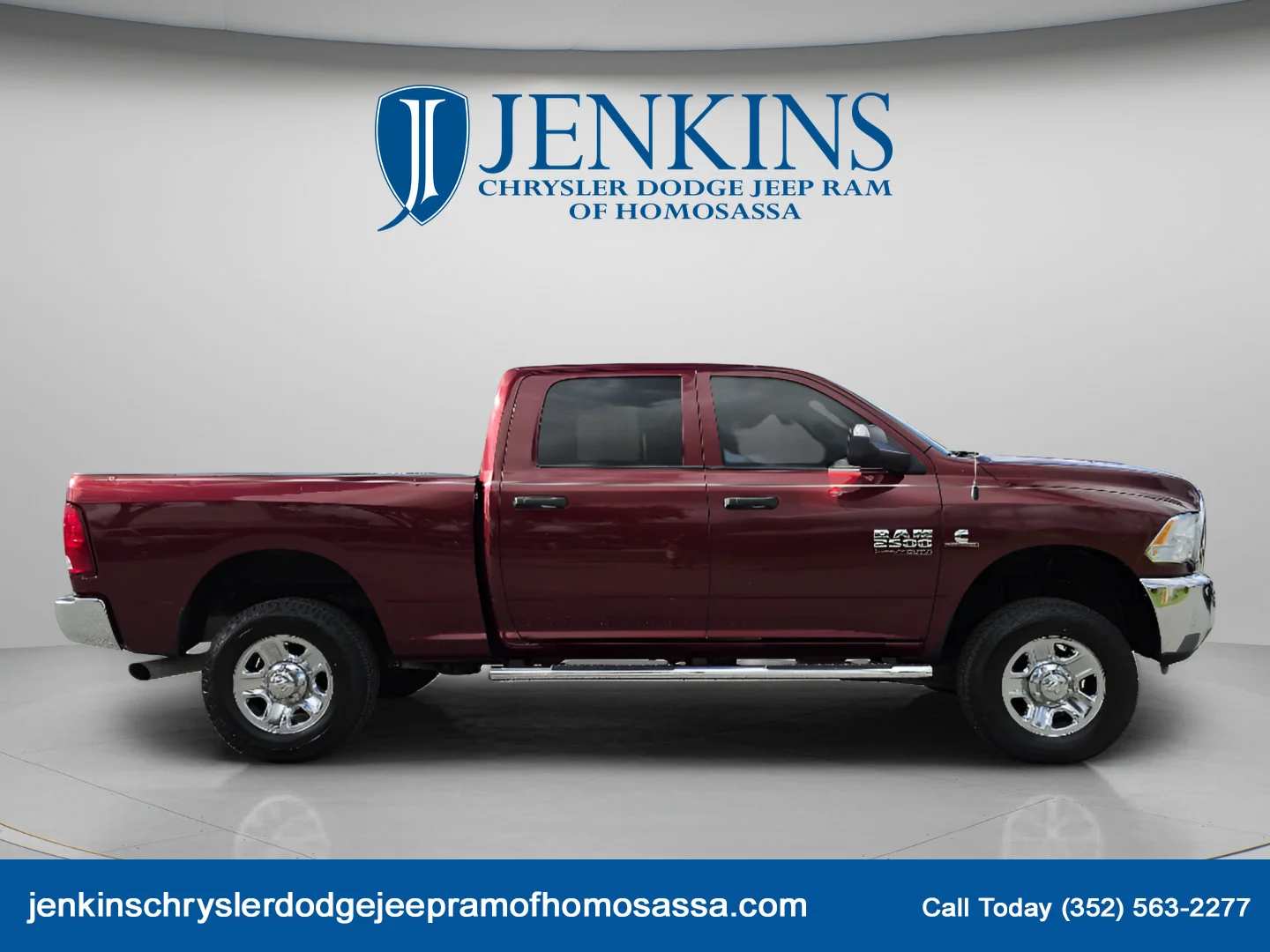 Used 2016 Delmonico Red Pearlcoat Ram Tradesman image 3