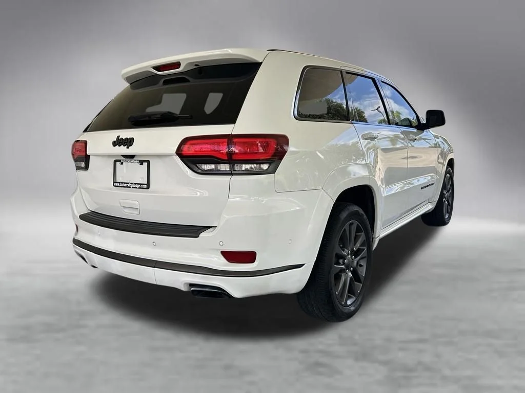 Used 2018 White Jeep Overland image 2