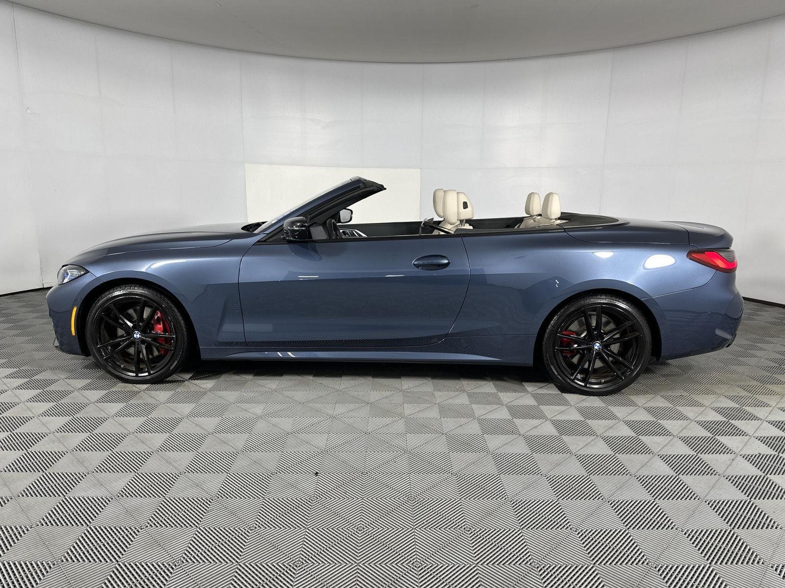 Used 2022 Arctic Race Blue Metallic BMW M440i xDrive image 4