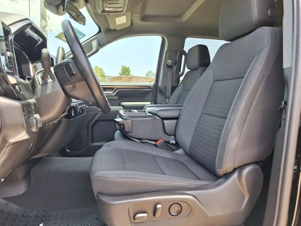 Used 2023 Black Chevrolet LT image 20