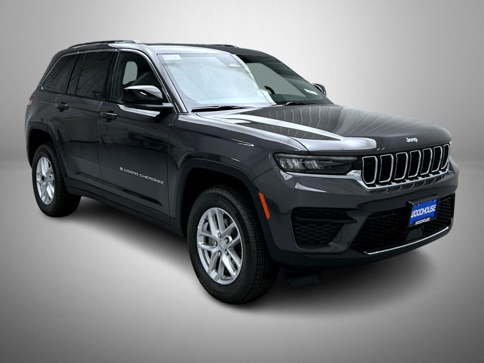 New 2026 Baltic Gray Metallic Clear-Coat Exterior Paint Jeep Laredo X image 3