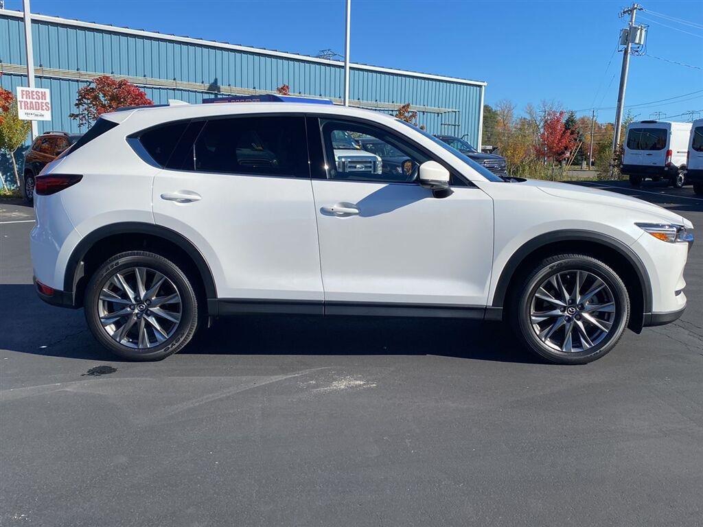 Used 2021 Snowflake White Pearl Mica Mazda Signature image 12