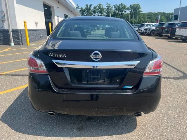 Used 2015 Super Black Nissan 2.5 S image 4