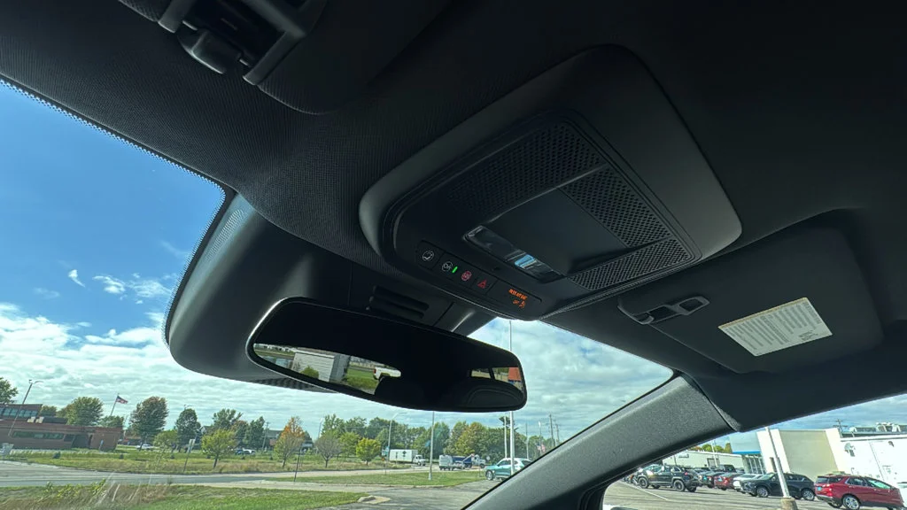 2024 Chevrolet Equinox EV LT - Photo 34