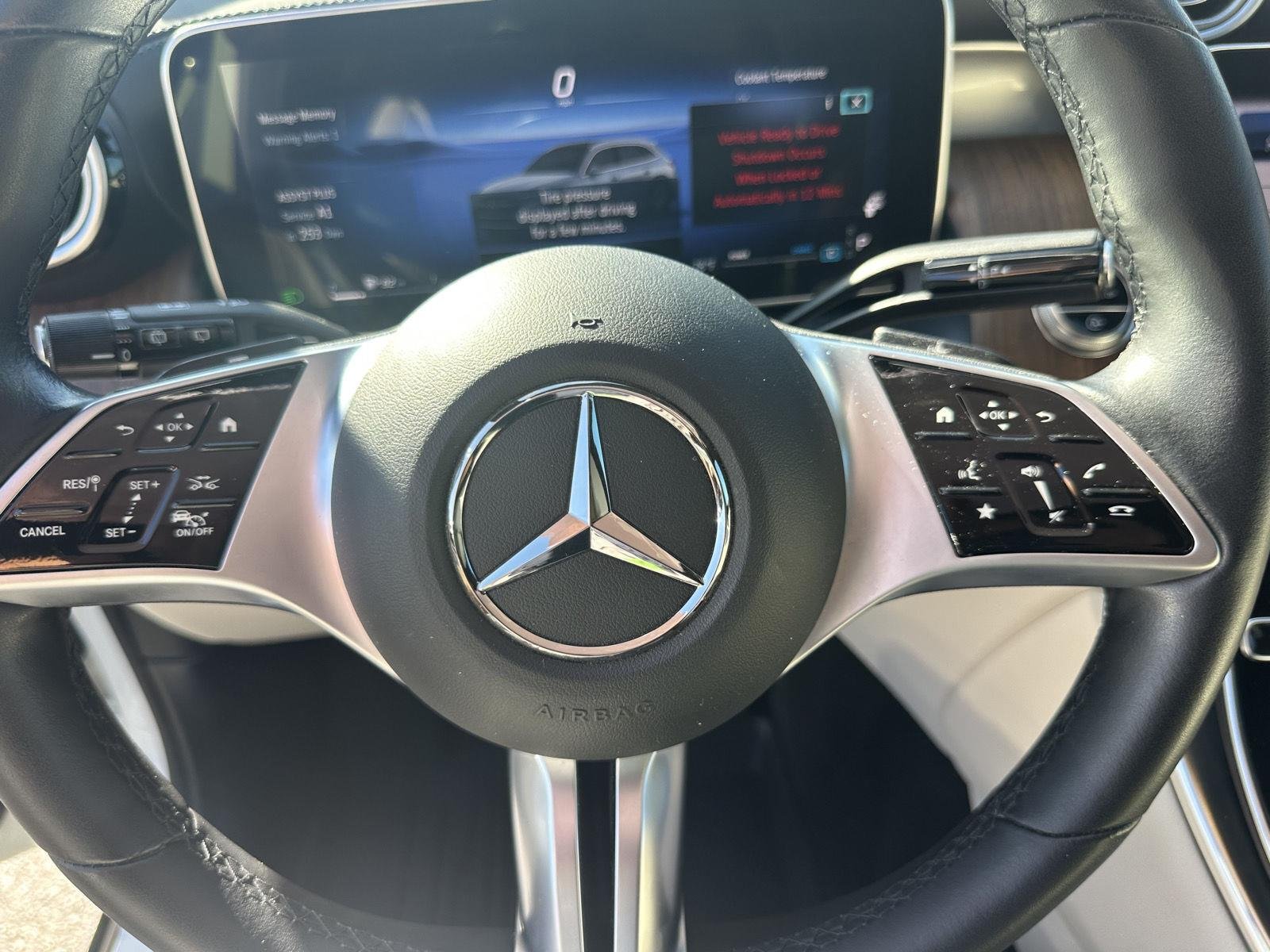 Used 2023 Polar White Mercedes-Benz GLC 300 image 25