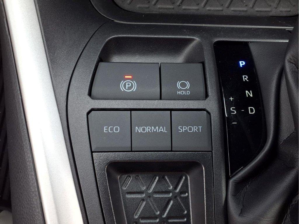 Used 2024 Wind Chill Pearl Toyota XLE Premium image 23