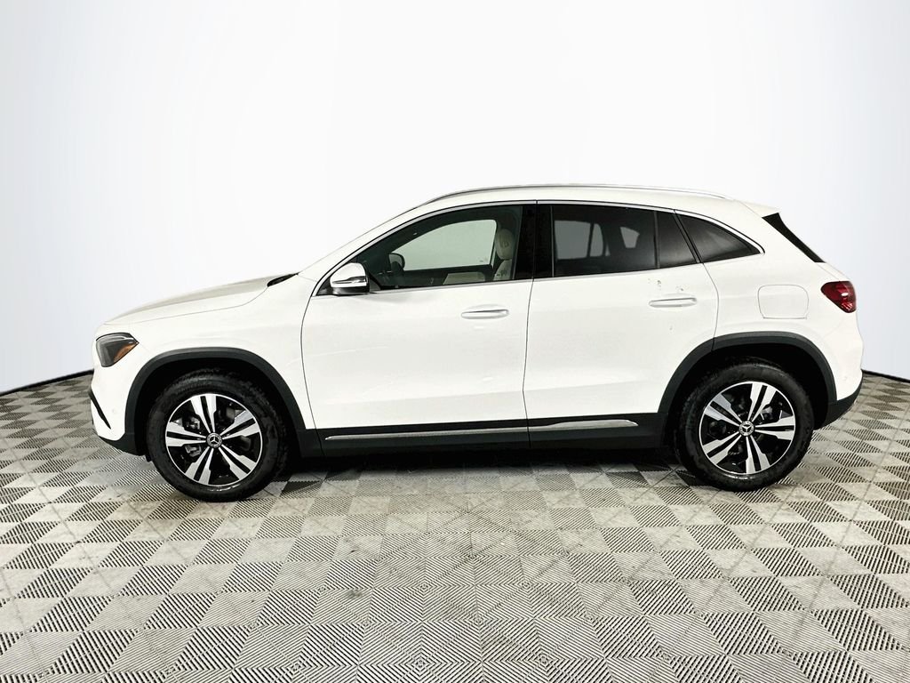 New 2026 Polar White Mercedes-Benz GLA 250 image 4