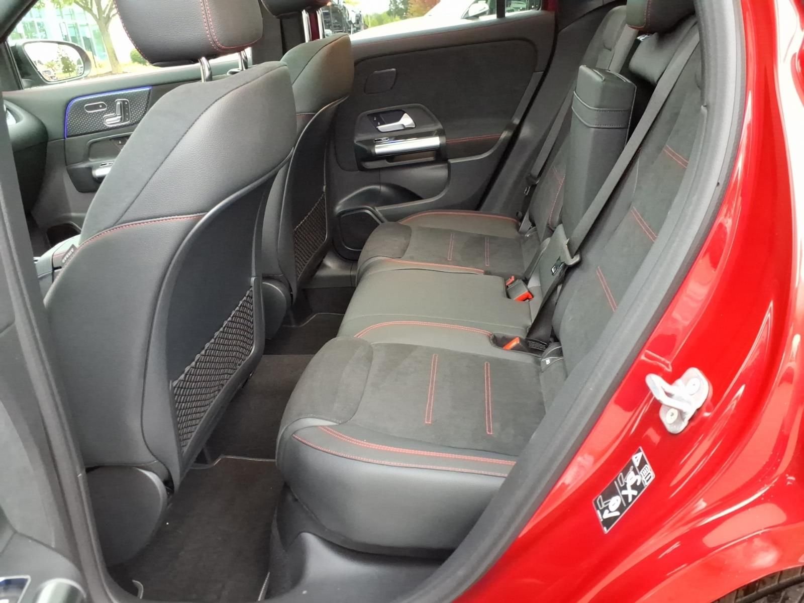 Used 2025 Red Mercedes-Benz GLA 250 image 13