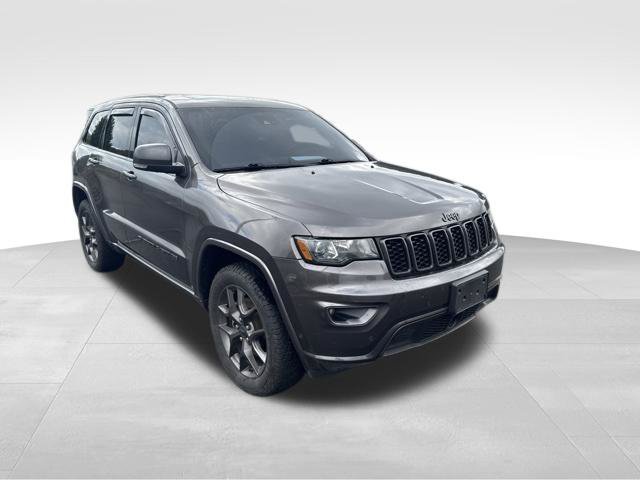 Used 2021 Granite Crystal Clearcoat Metallic Jeep Limited image 3