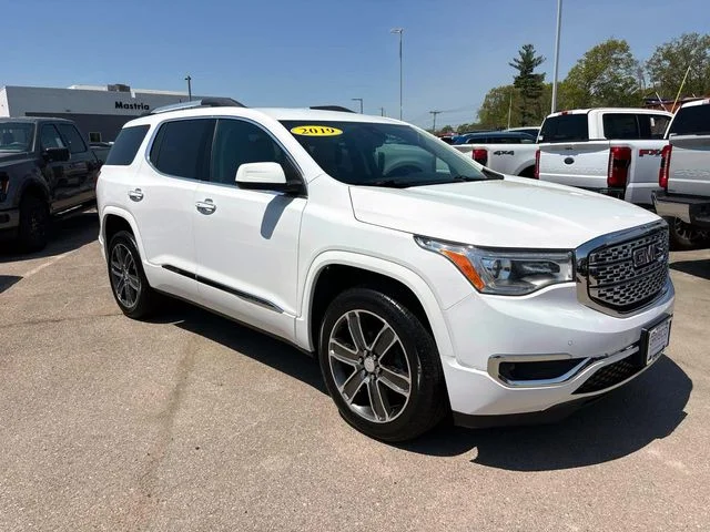 2019 GMC Acadia Denali AWD's photo