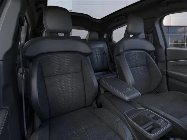 Used 2025 White Ford GT image 10