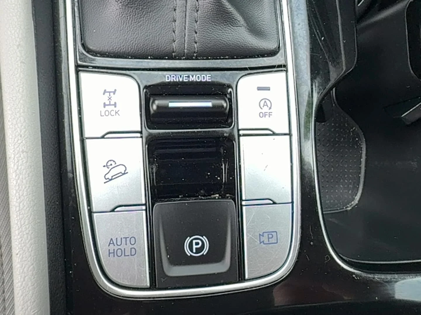 Used 2025 Atlantis Blue Hyundai SEL image 21