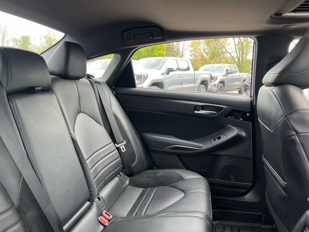 Used 2019 Pearl Toyota XSE image 37