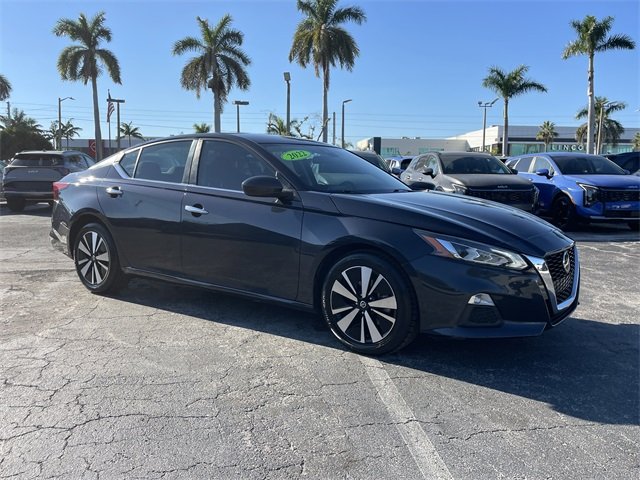 2022 Nissan Altima SV