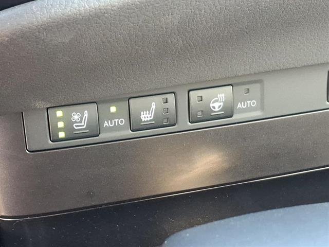 2025 Lexus ES 350 - Photo 9