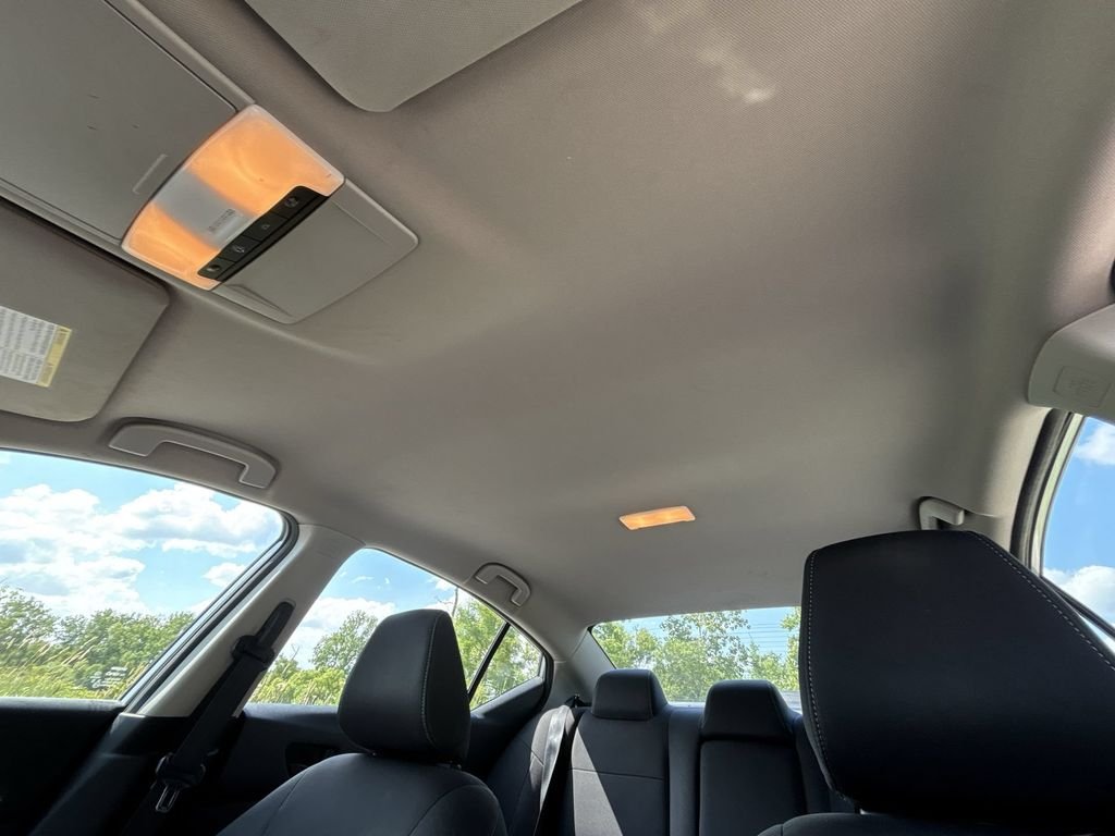 Used 2023 Silver Nissan 2.5 SV image 16