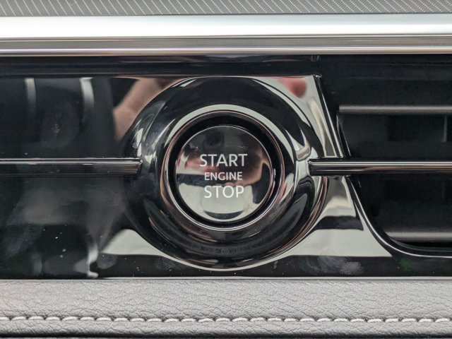 New 2026 BLACK OBSIDIAN INFINITI Luxe 2WD image 34