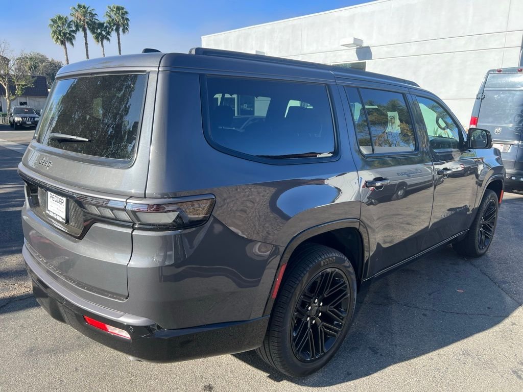 Certified Used 2026 Gray Jeep Limited Reserve Black Appearance Edition image 6
