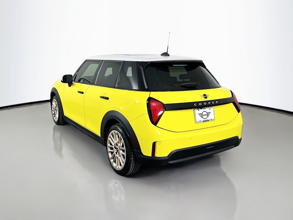 Used 2025 Yellow MINI Signature Plus image 7