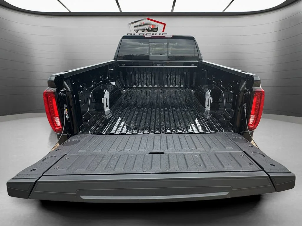 2026 GMC Sierra 1500 SLT - Photo 14