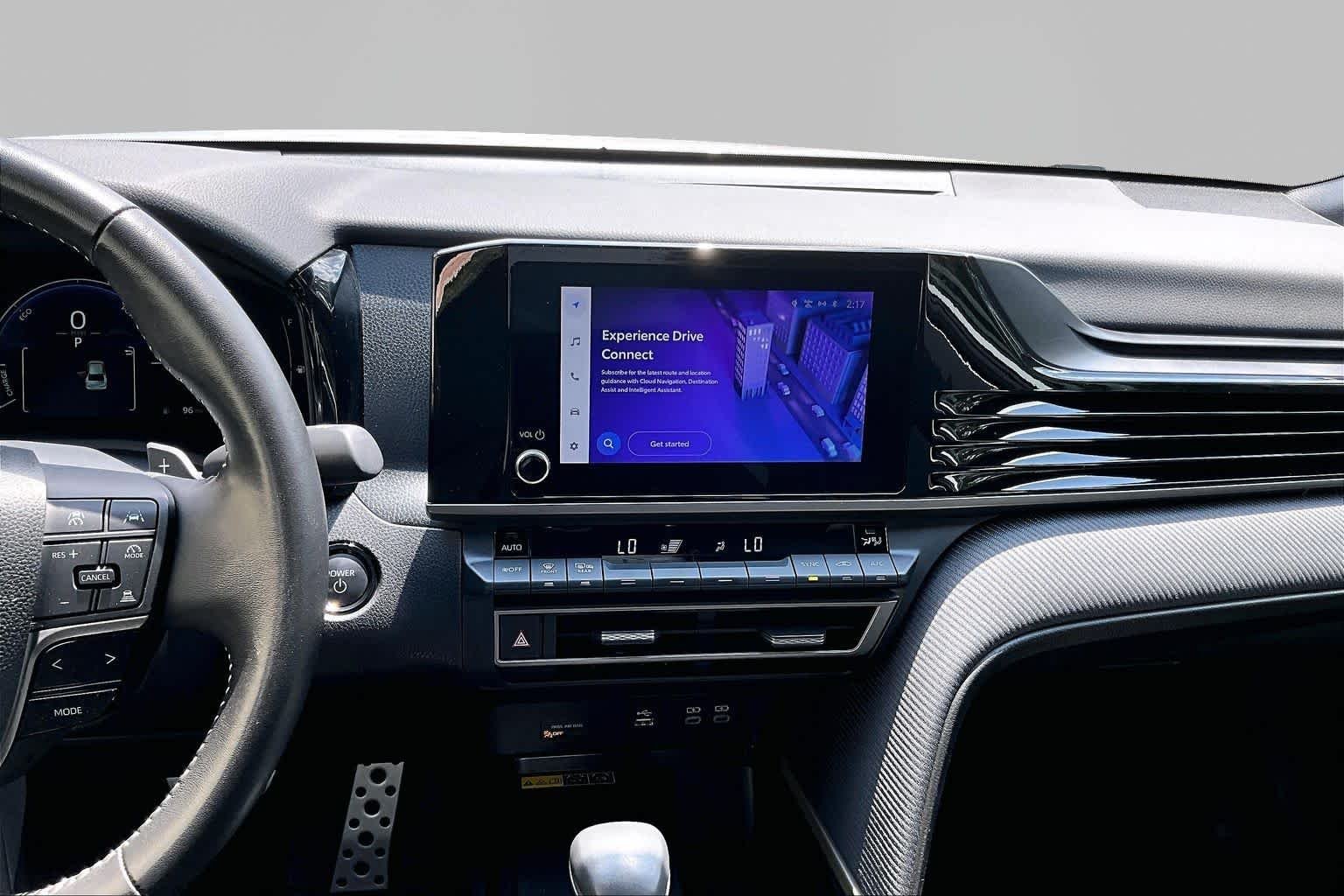 Used 2025 Ice Cap Toyota SE image 7