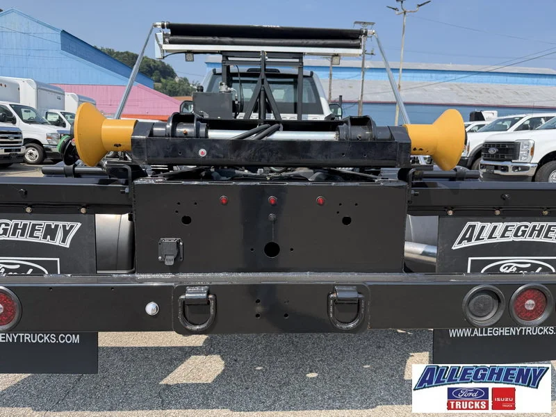 New 2026 Oxford White Ford XL image 7