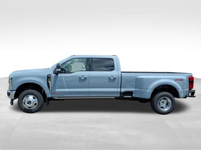 New 2026 Glacier Gray Metallic Tri-Coat Ford F-350® Lariat® image 9