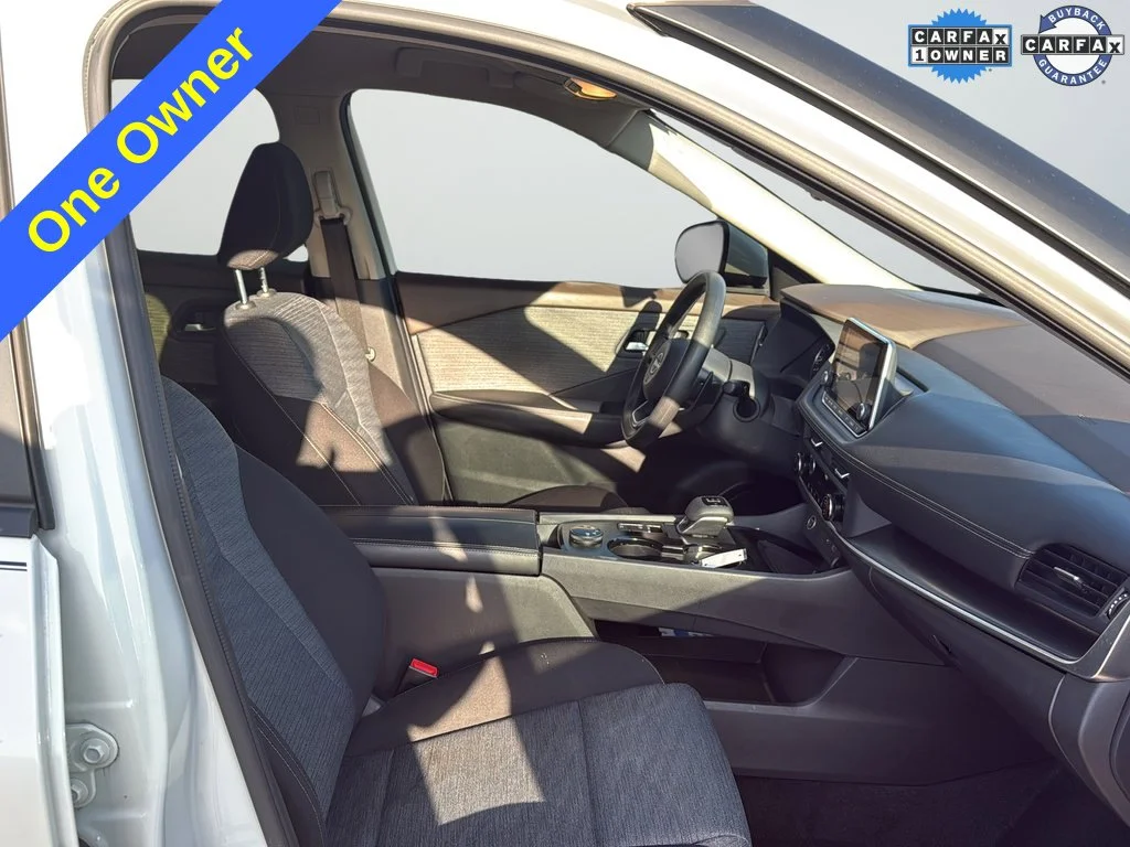 Used 2023 White Nissan SV image 15