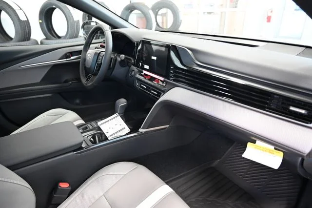 2026 Toyota Camry SE - Photo 14