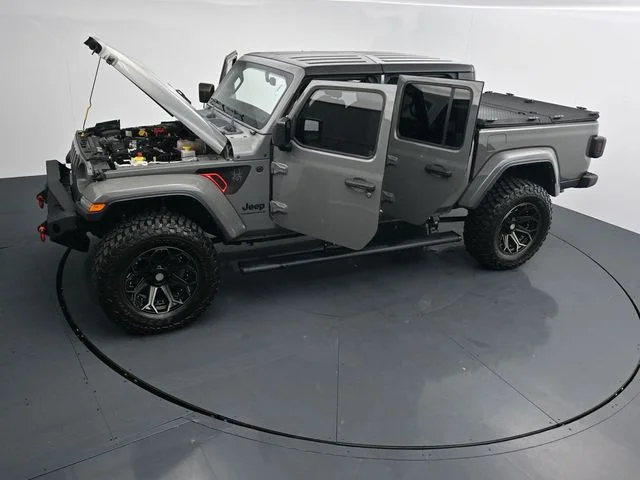 Used 2023 Gray Jeep Sport S image 39