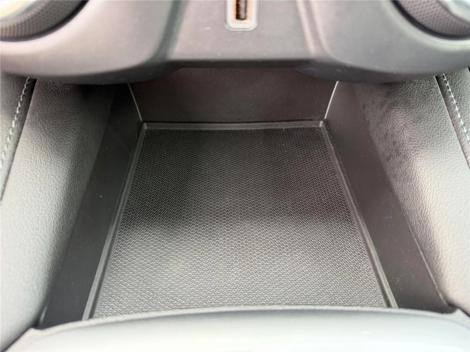 Used 2021 Silver Ice Metallic Chevrolet LT image 19