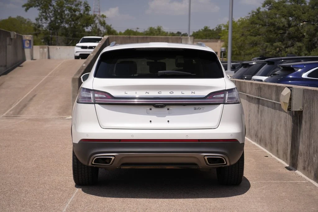 Used 2020 White Lincoln Reserve image 7