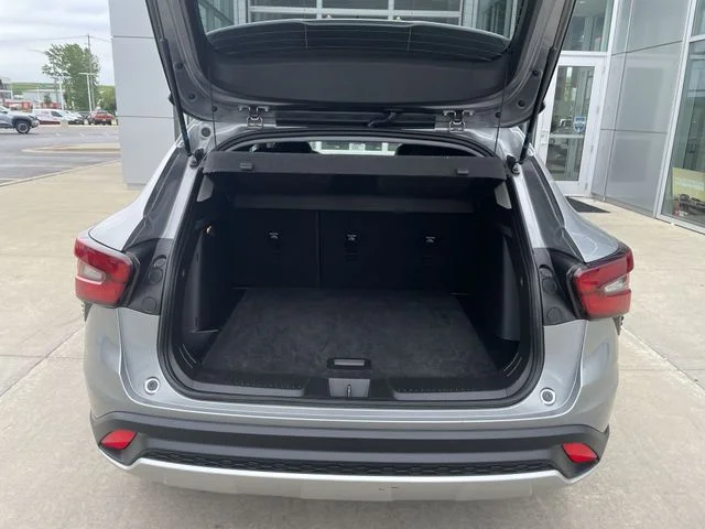 2025 Chevrolet Trax LT - Photo 33