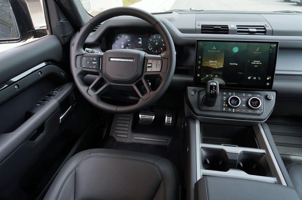 New 2026 Santorini Black Land Rover X image 16