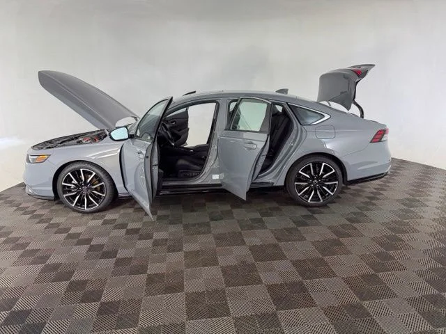 Used 2025 Gray Honda Touring image 11