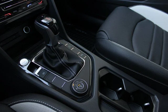 2025 Volkswagen Taos SEL - Photo 8